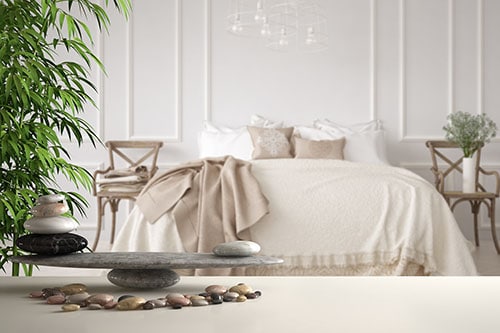 Feng Shui furnishing in the bedroom with stones